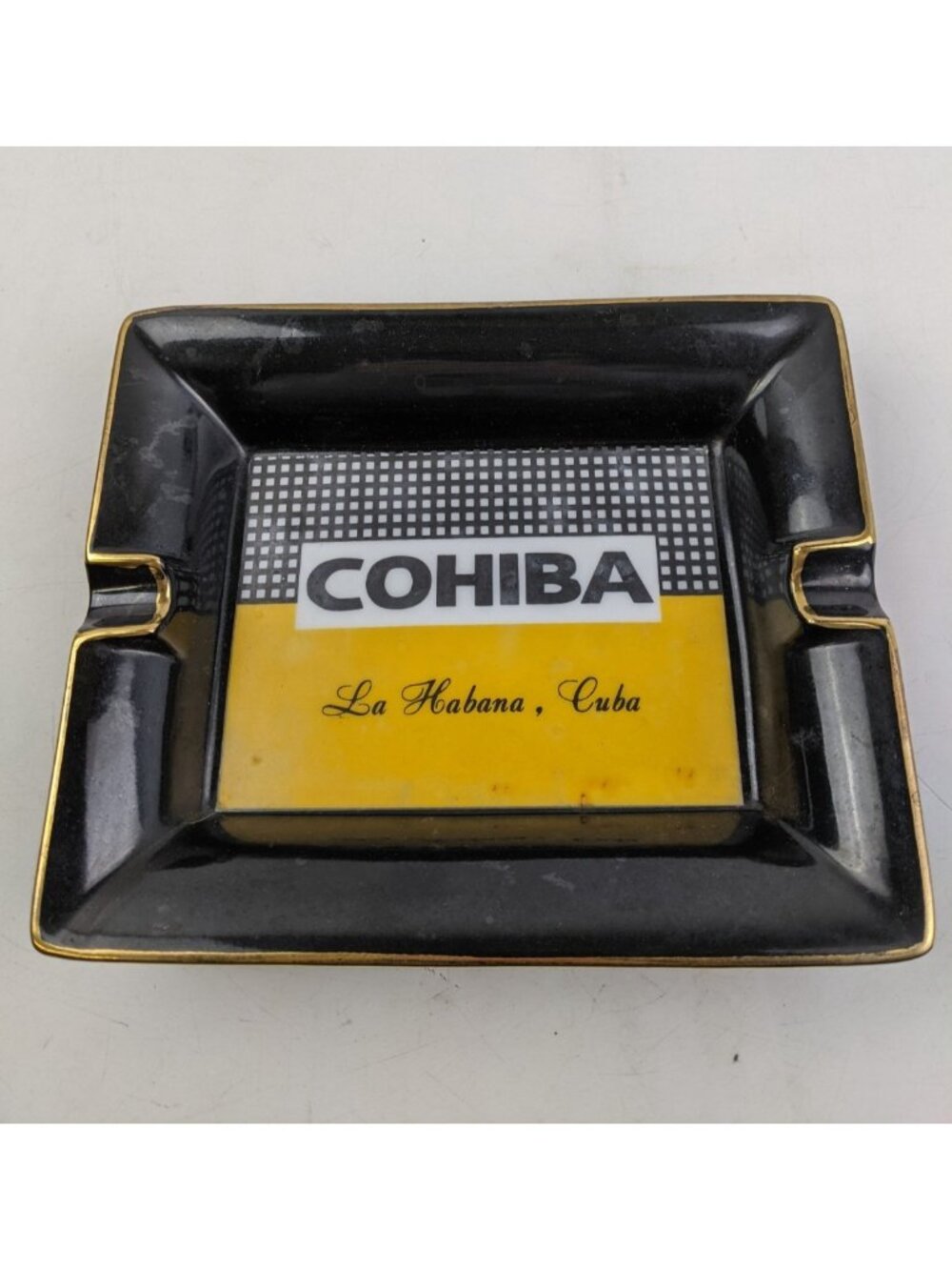Cohiba La Habana, Cuba Ashtray Cigar Vintage White Ash Bar Lounge Smoke
